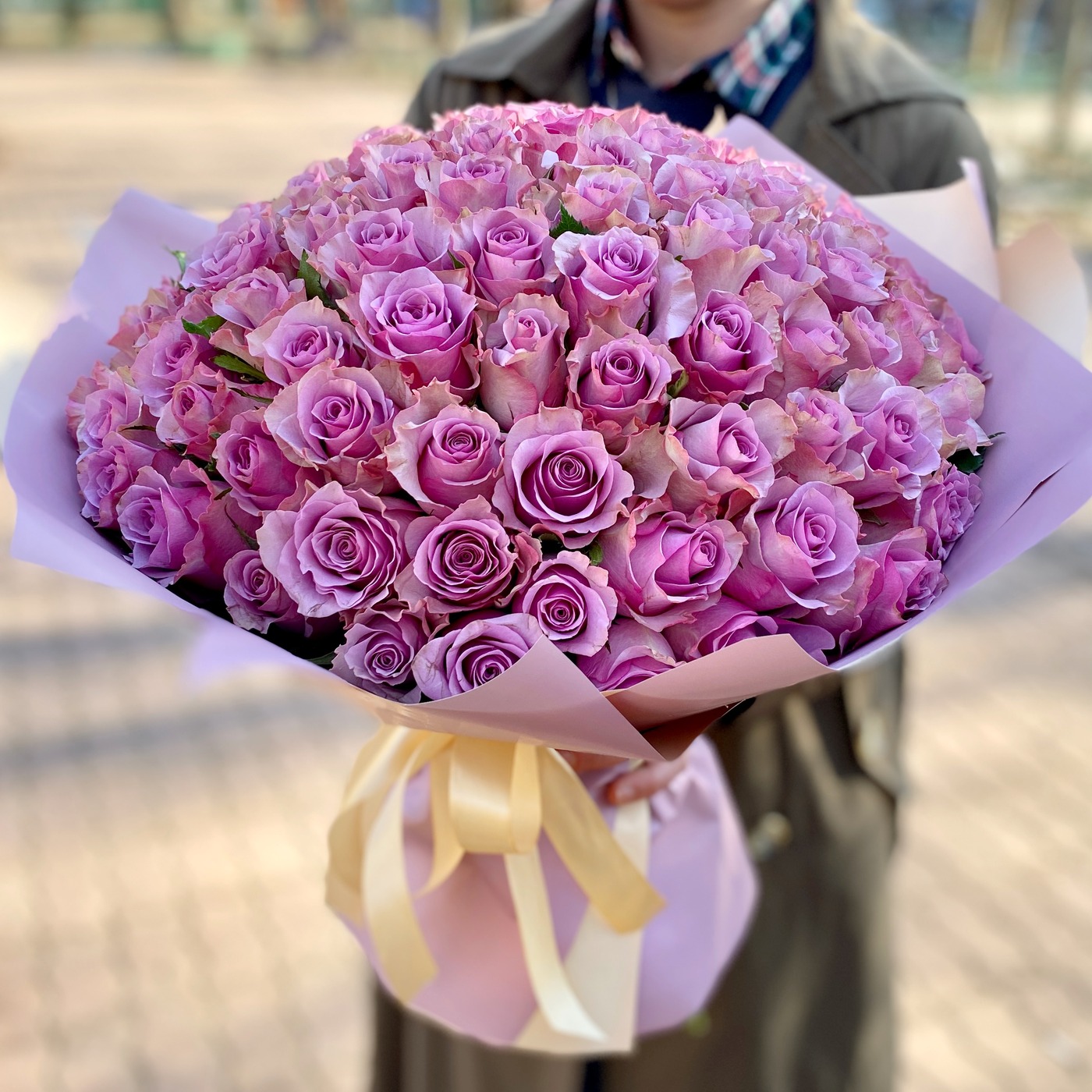 Акция! Огромный шикарный букет из 101 малиновой розы